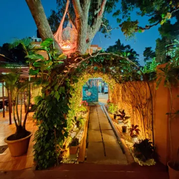 La Vie Woods Resort (No stags allowed)