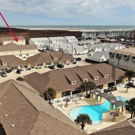 Ocean's 96 by Avantstay Heated Pool + Foosball Table + Media Room + Walk to North Padre Beach