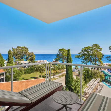Akra Kemer