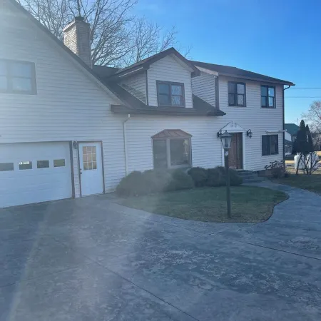 Remodeled Lake House 4 Bed/ 3 bath, Pet Friendly Enjoy Fall on Cayuga Lake!