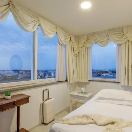 Arcom Palace