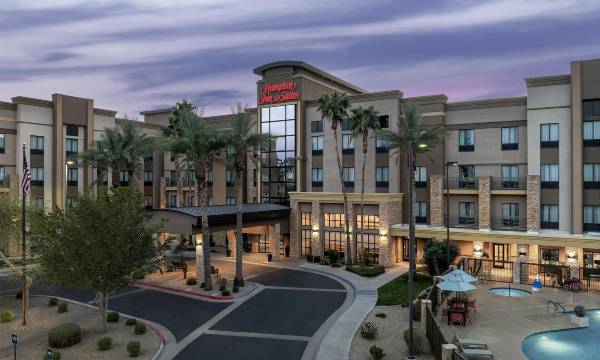 Hampton Inn & Suites Phoenix Glendale-Westgate