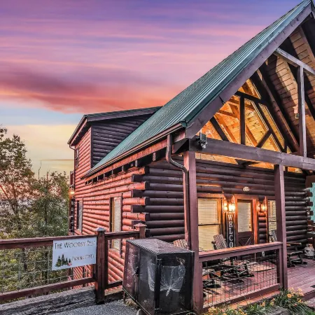 Grand Mountain View Lodge by Ghosal Luxury Lodging