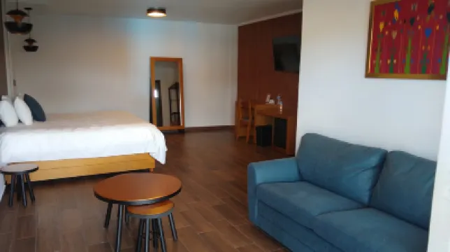โรงแรม คอนสติตูซิออน โรงแรมใน