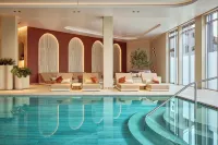 Van der Valk Hotel Beveren - Pools