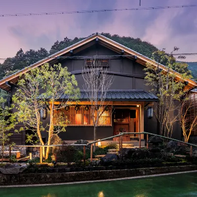 Craft Inn Waraku Hotel dekat Stasiun Yōson