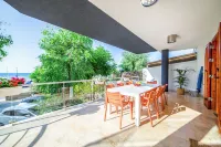 Marina Beach Apartments - balcony