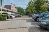 Hotel Mitland - parking
