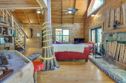 Fish & Float at Natural Springs! Log Cabin in Bell