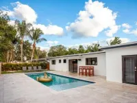 Villa Dubai by Glam Homes Hotels in Ojus