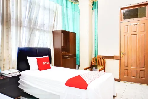 Luxury Twin Comfort Stay With Free Wifi