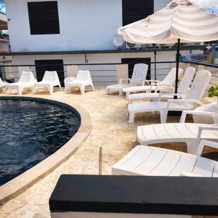 Luichy's Seaside Hotel
