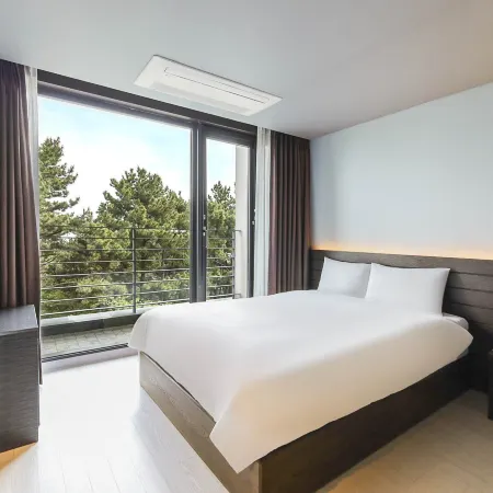 SUNTREE Hotel Отели рядом с достопримечательностью «Пристань Мипо»