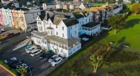 Marine Hotel