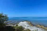 Peaceful stay with bbq and parking