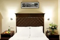 11 Hotel & Garden