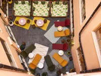 มามา ชัลเตอร์ โรมา - ที่มีฟิตเนส