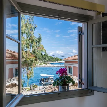 Dora I Studio - Cozy With bay View