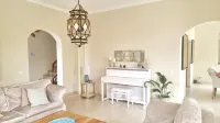 Algarve Stunning Villa by Homing