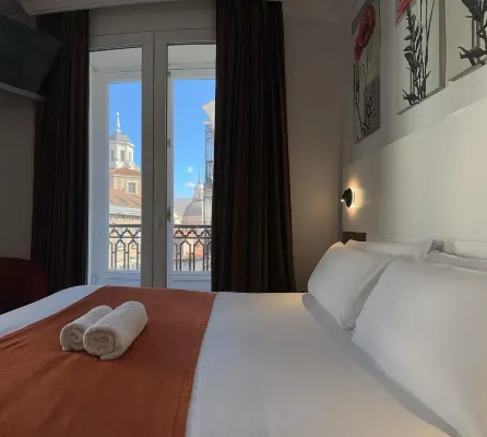 Hostal Sol Square Madrid - balcony