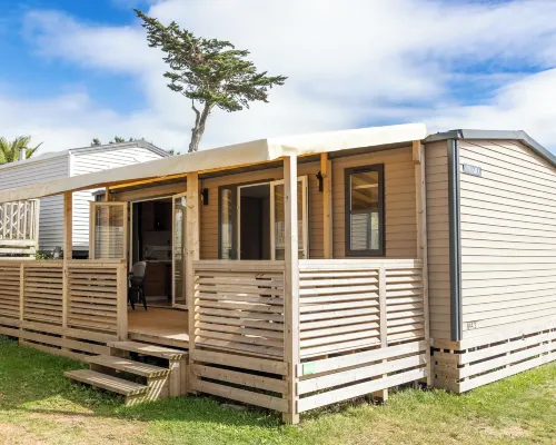 Camping RCN Port l'Epine Hotels in Trelevern