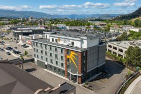La Quinta Inn & Suites By Wyndham Kelowna Bc