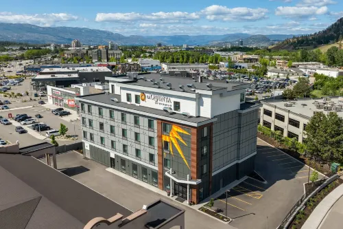 La Quinta Inn & Suites By Wyndham Kelowna Bc