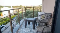 Capo Calaberno Aparts - Bãi đậu xe