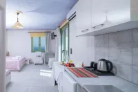 Gorgeous Studio for 2 People, Swimming Pool and Sea View - Pensionaatit