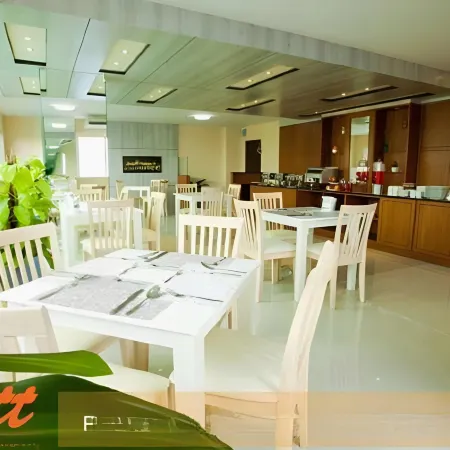 Patt Serviced Apartments Отели рядом с достопримечательностью «Замок Амата»