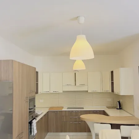 8 Delphi Court
