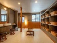 Shirabu Onsen Higashiya - parking