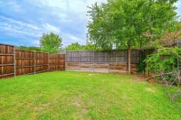 Near Lewisville Lake: Home in The Colony w/ Yard! - 2 stjerner