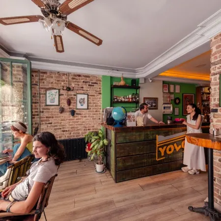 Yolohostel