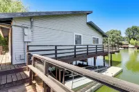 Private Boat-ready Dock! Clear Lake Fishing Escape - Wifi