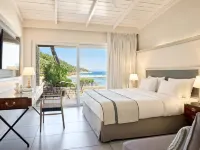 Makryammos Bungalows Hotels near شاطئ ماربل
