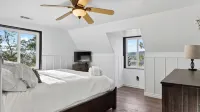 Emerald Overlook by Avantstay Mountain Cabin Lake Views + Hot Tub + Fire Pit - 4 estrellas