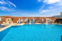 Golden Bay Apartments-Garden Haven - 3-Star