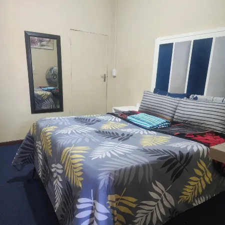 92 Howard Square Guest House Benoni