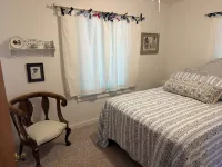 Idyllic 3-Bedroom Lake Front Cottage on Ford Lake - 3 stjerner