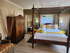Villa Mexicana Guesthouse