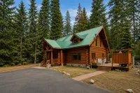 Soaring Pines Lodge 1 Bedroom Home by NW Comfy Cabins by RedAwning - Hytter