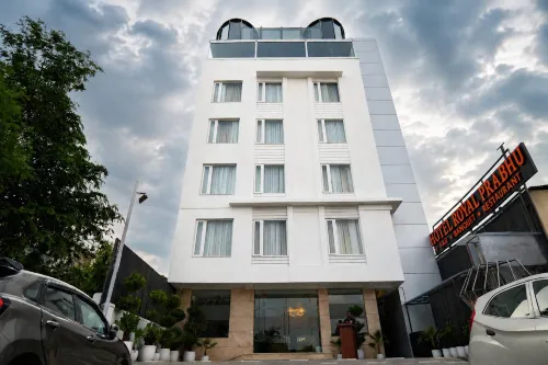 โรงแรมชยามพาราไดซ์ - อ่างจากุชชี่