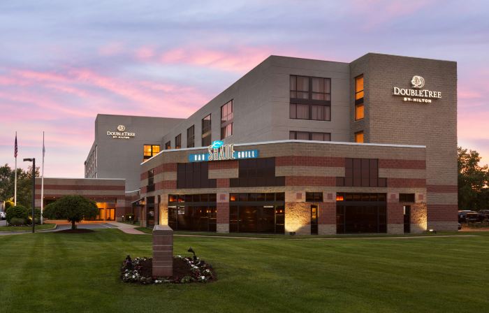 DoubleTree by Hilton Hartford - Bradley Airport