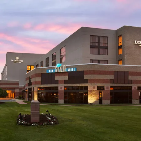 DoubleTree by Hilton Hartford - Bradley Airport