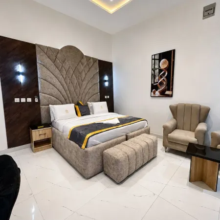 Golden Court Hotel
