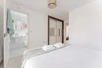 Host Stay - Gladiator Getaway - balcony