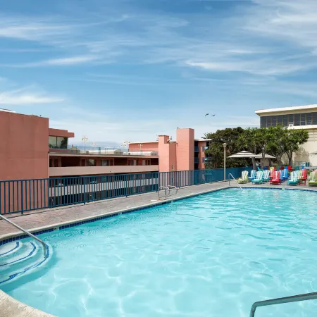 La Jolla Cove Suites