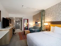 Home2 Suites by Hilton Santa Rosa Beach - Parkplatz
