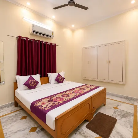 Goroomgo P G on Ganges Varanasi